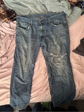 Men's Distressed Blue Denim Jeans